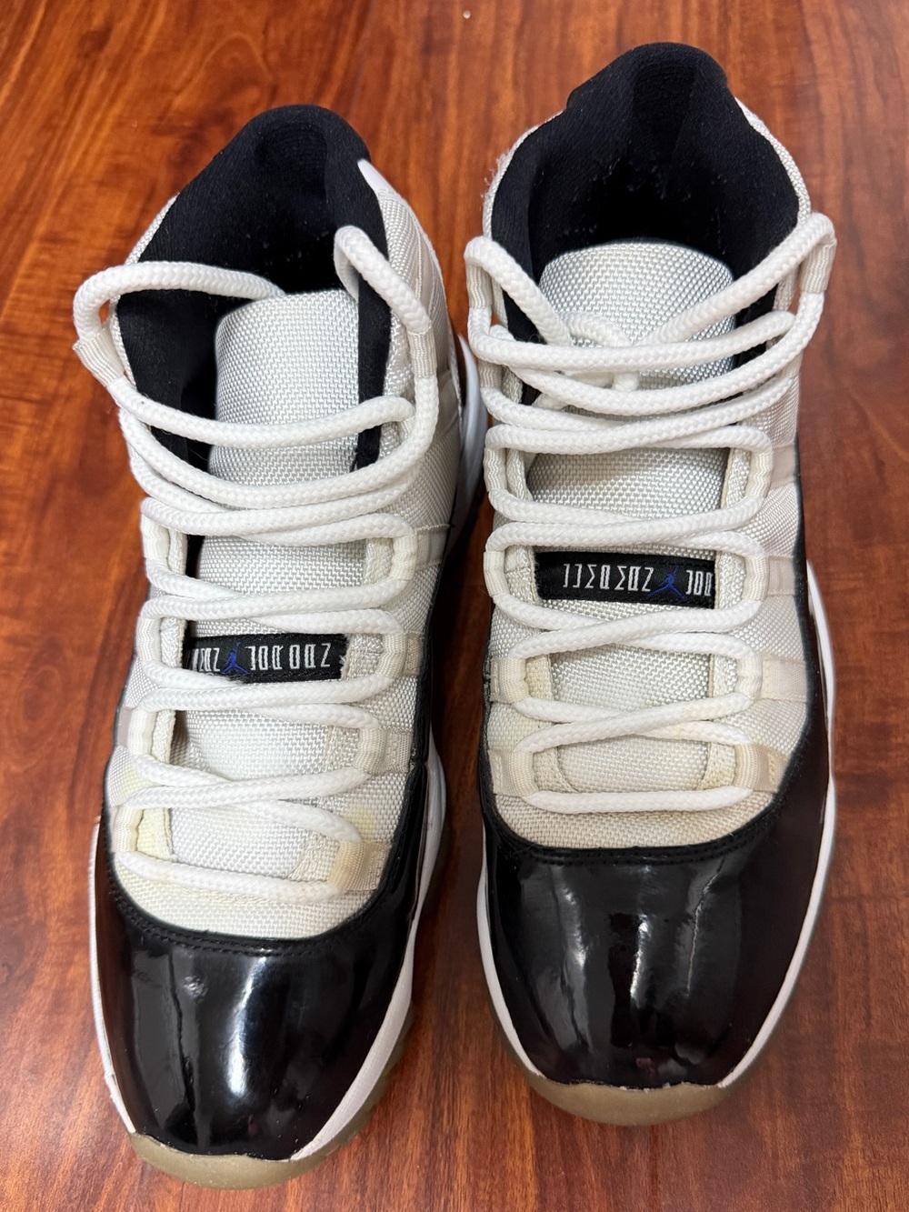 2011 Retro Jordan 11 Concord, size 9